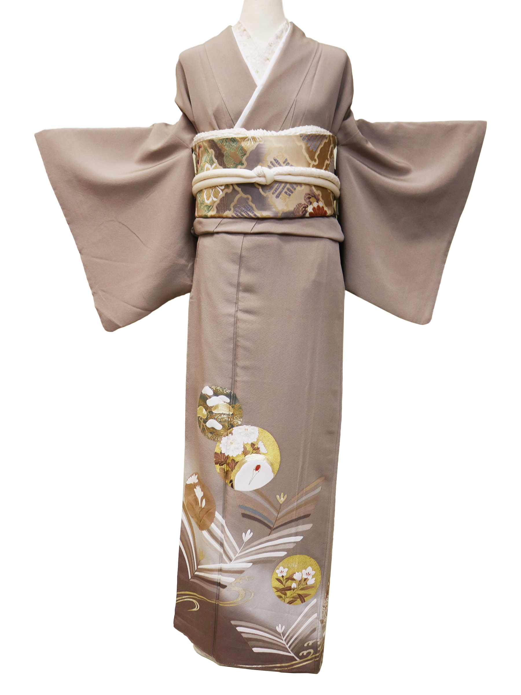 結婚式の基礎知識】親族のための留袖完全ガイド！正しく着る方法は