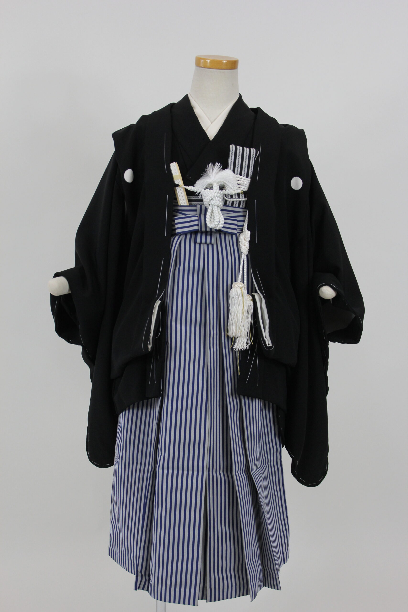 753 5歳　男の子　黒　袴　紋付袴　着物 七五三 5歳 男の子用 黒紋付着物 羽織袴セット 紋付袴セット