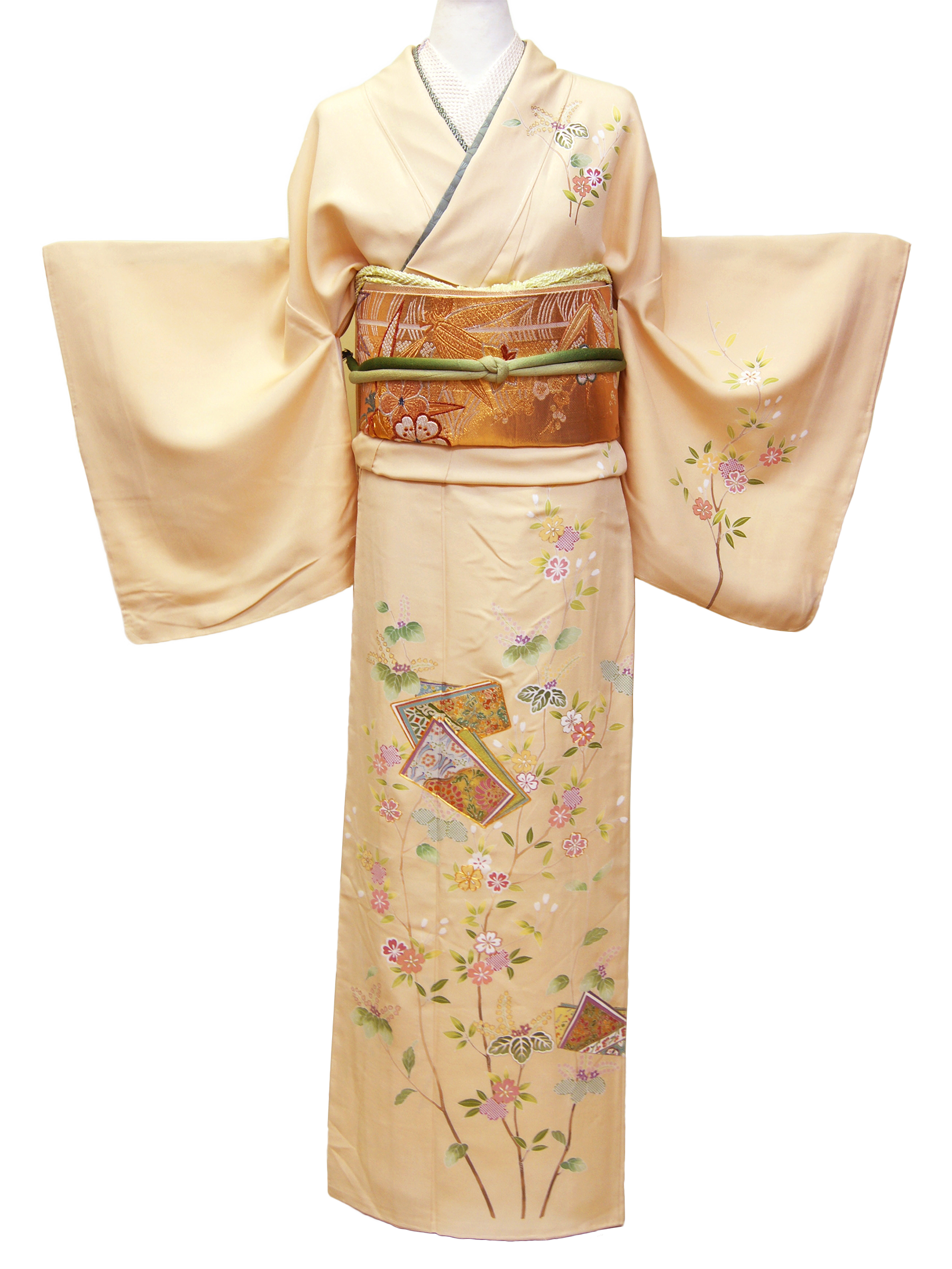 お宮参り】母親の衣装は訪問着でOK？レンタル着物で授乳はできる