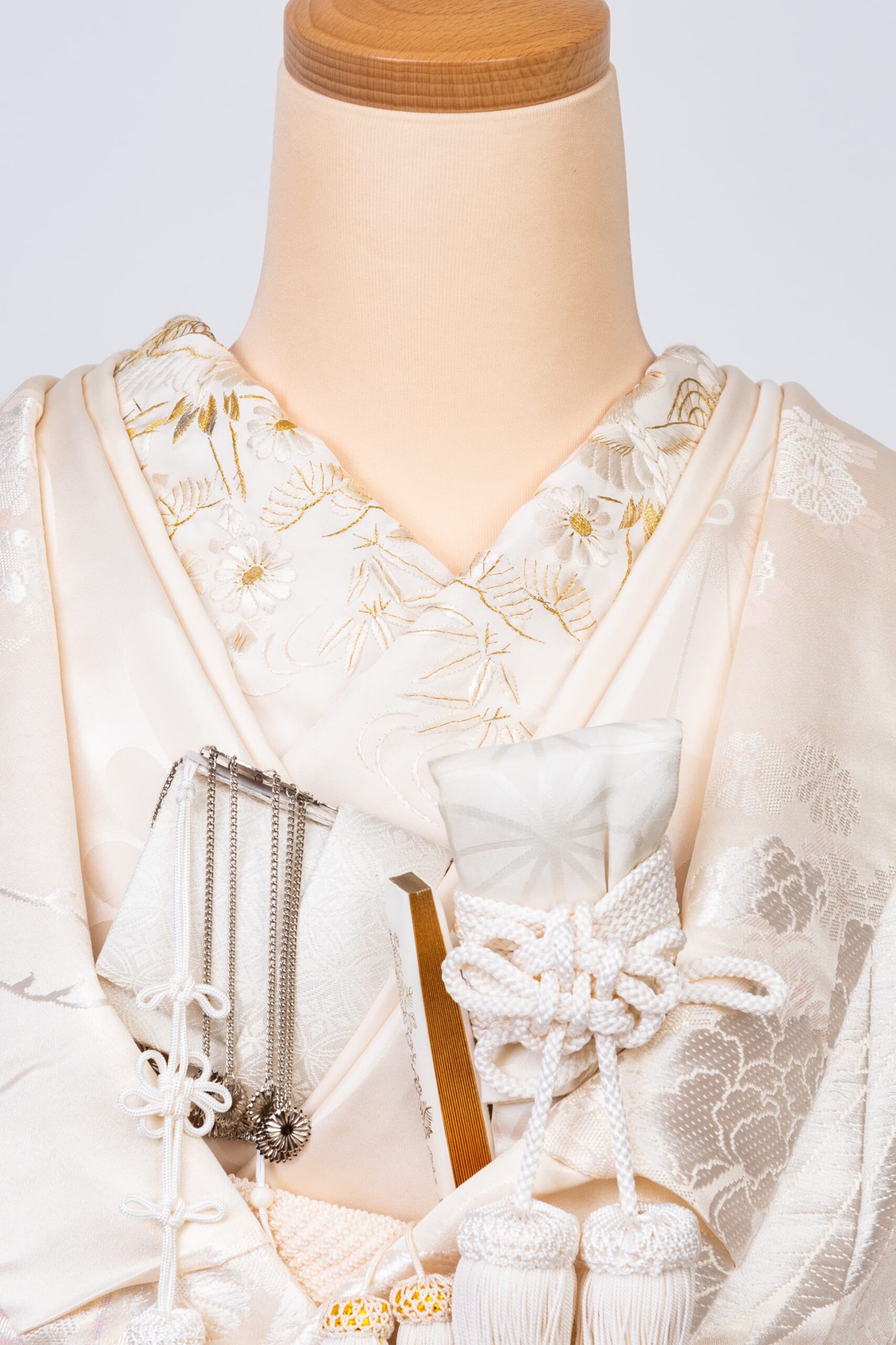 結婚式で花嫁が白無垢はかわいそう？ | 実績40年のプロが答えます