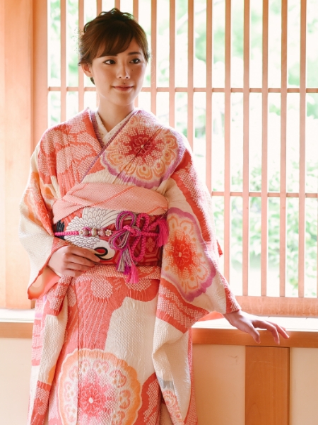 専用Sビッグサイズお仕立て上がり正絹振袖 ピンク地に花柄 【Z1926】S