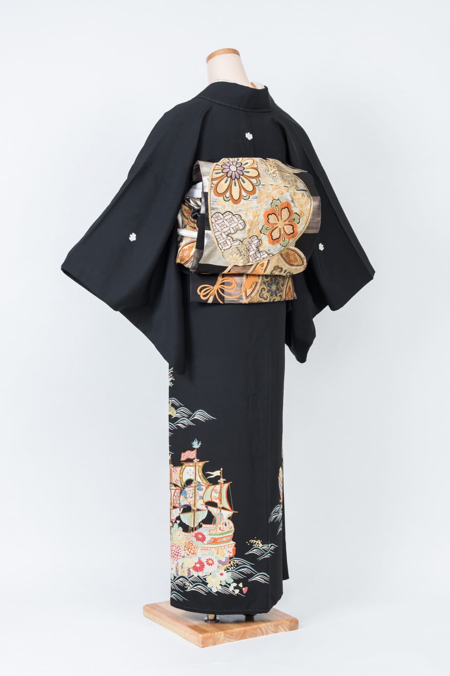 留袖ドレス、新郎新婦母❣️着やすい前開き　群鶴　金駒　着丈126 留袖ドレス、新郎新婦母❣️着やすい前開き 群鶴 金駒 着丈126