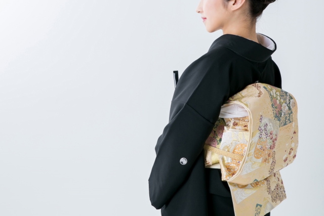 黒留袖 花柄刺繍 帯　草履　バッグ　着物　結婚式 留袖 レンタル 結婚式 刺繍唐草向い鳥(日本刺繍) 身長 147cm