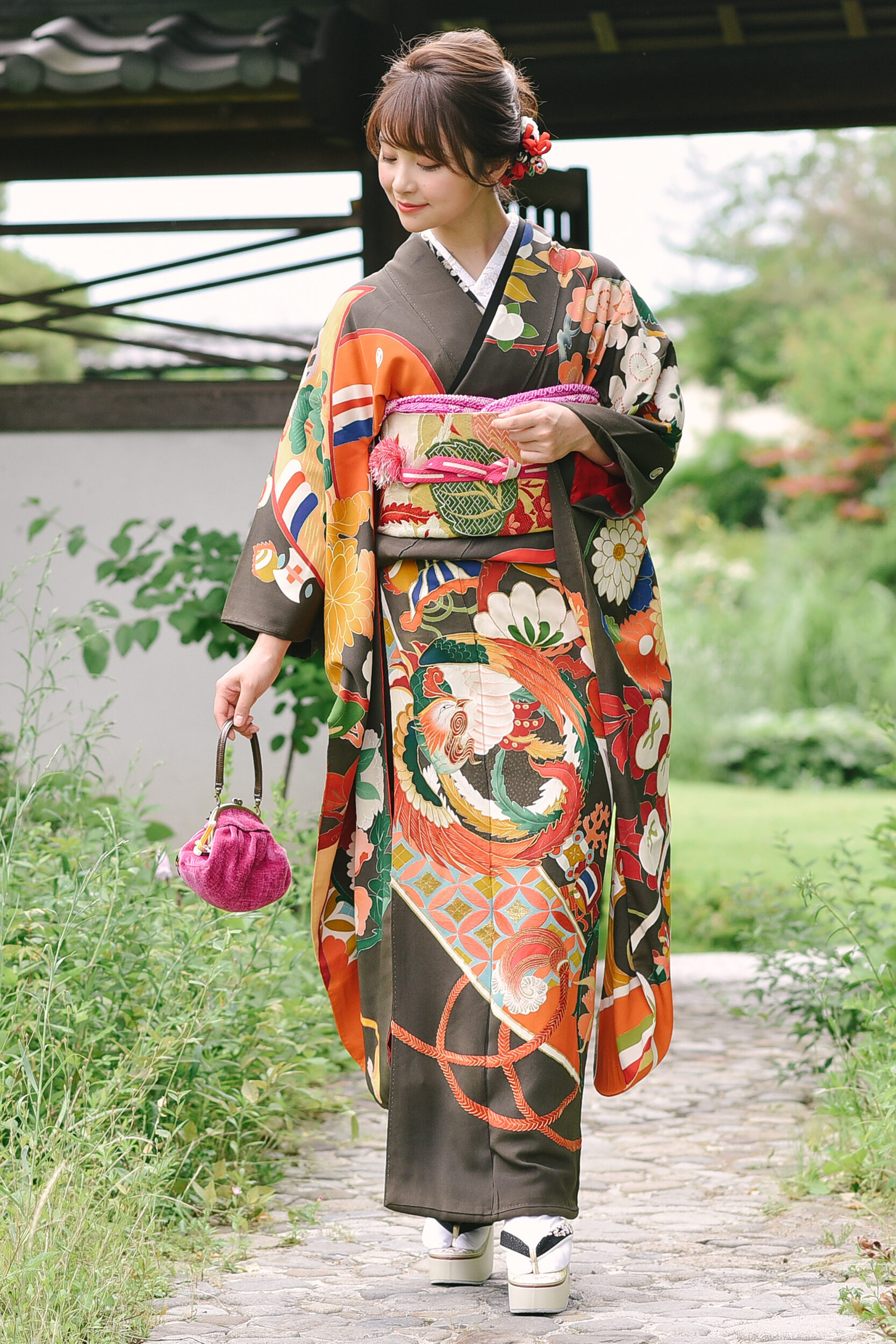 華やかな花柄 袋帯　古典柄　黒　振袖 華やかな花柄 袋帯古典柄黒振袖