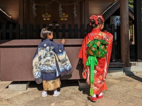 2025年最新版】七五三を彩る！7歳の女の子のための着物選び | ゆめや
