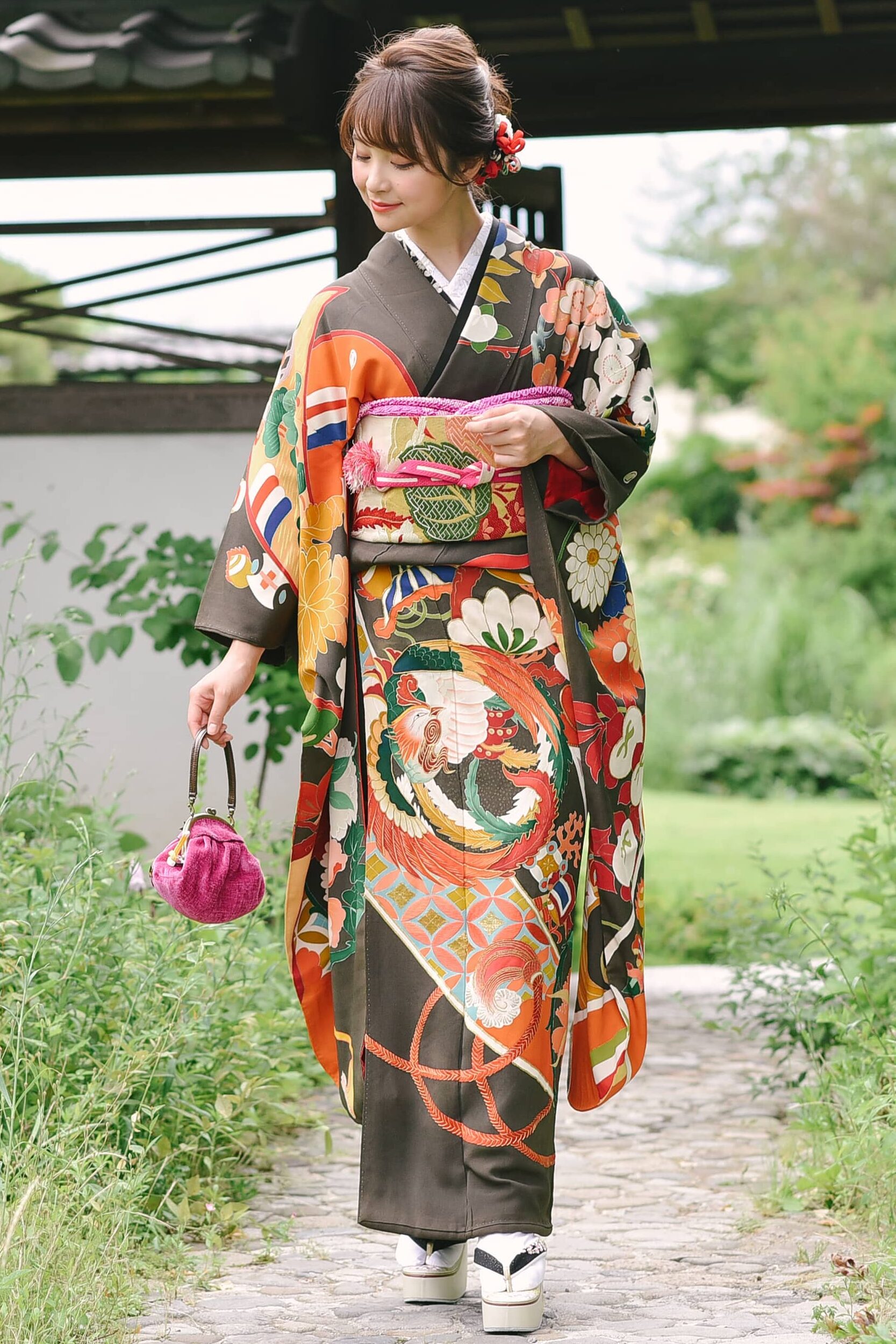 黒地に桜地紋・桜模様 大人っぽいお振袖 | 沼津市・三島市